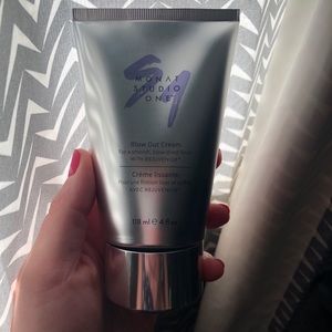 NEW Monat Blowout Cream